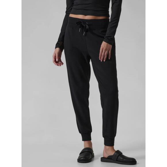 Athleta Balance Jogger - Black - Size Large - Style # 599727 - Picture 3 of 9